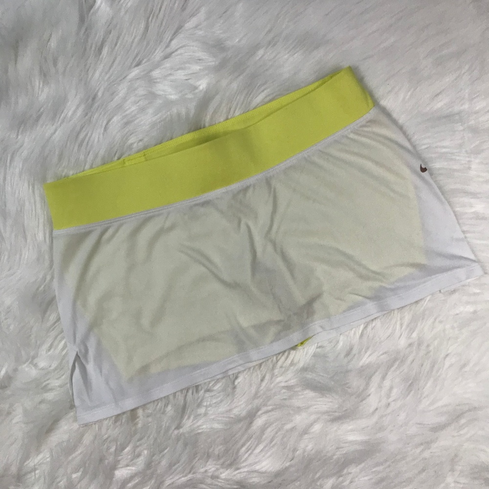 nike Womens size large Skirt dri fit yellow white